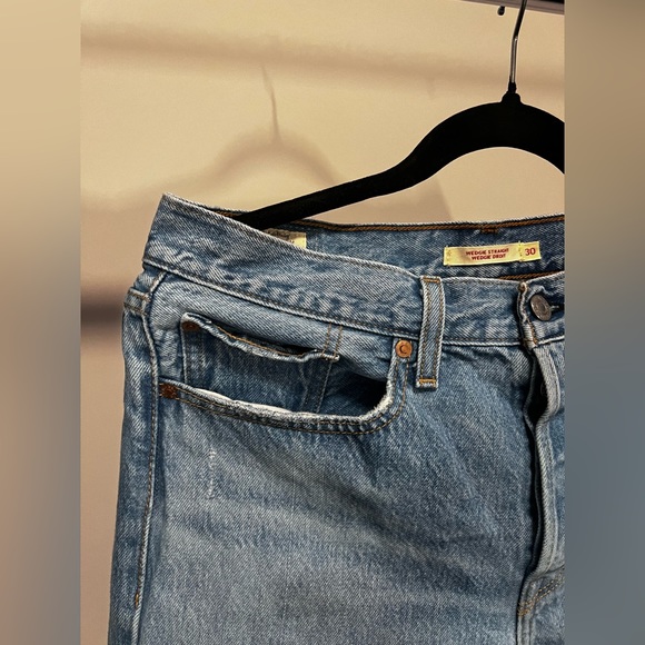 Distressed Levi Wedgie Fit Jeans - Picture 2 of 4